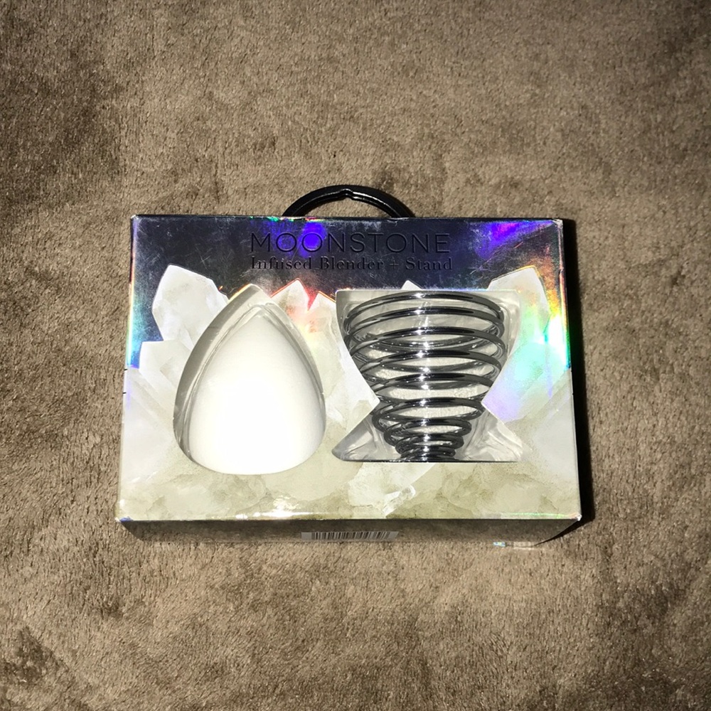 Infused Beauty Sponge with a Stander